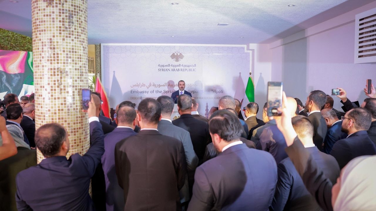 افتتح وزير الخارجية والمغتربين السيد أسعد حسن الشيباني سفارة الجمهورية العربية السورية في العاصمة الليبية طرابلس