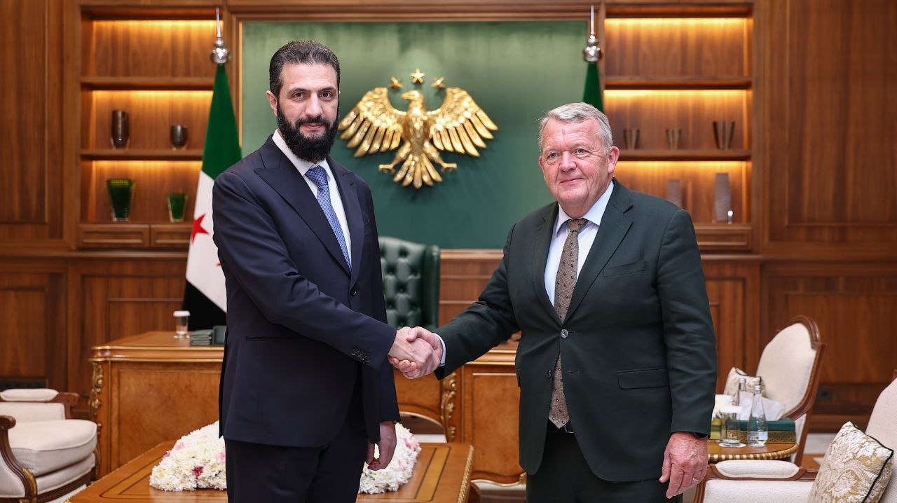استقبل فخامة رئيس الجمهورية السيد أحمد الشرع ووزير الخارجية والمغتربين السيد أسعد حسن الشيباني في العاصمة دمشق، وزير خارجية مملكة الدنمارك لارس لوكه راسموسن والوفد المرافق له
