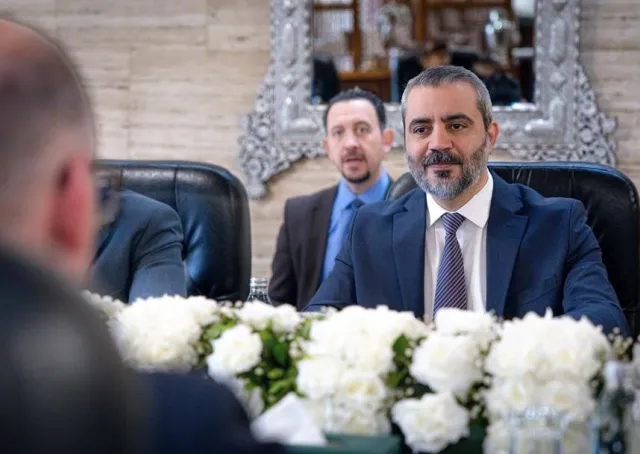 عقد وزير الخارجية والمغتربين السيد أسعد حسن الشيباني اجتماعاً مع السيد نيلز آنين، وكيل الدولة في وزارة التعاون الاقتصادي والتنمية الألمانية، والوفد المرافق له