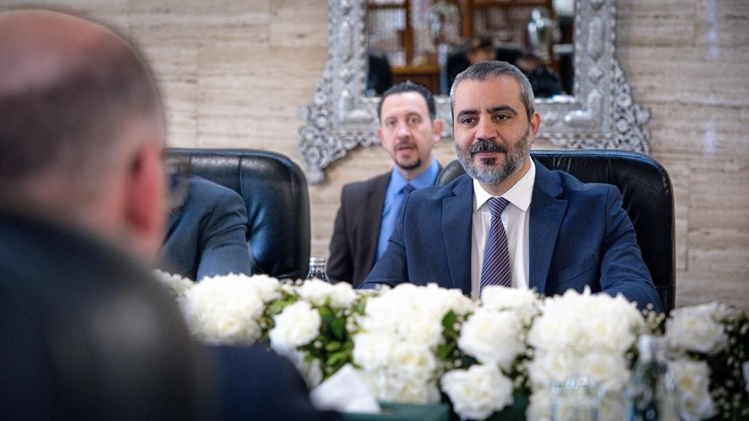 عقد وزير الخارجية والمغتربين السيد أسعد حسن الشيباني اجتماعاً مع السيد نيلز آنين، وكيل الدولة في وزارة التعاون الاقتصادي والتنمية الألمانية، والوفد المرافق له