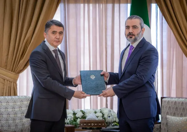 استقبل وزير الخارجية والمغتربين السيد أسعد حسن الشيباني سفير جمهورية أوزبكستان لدى الجمهورية العربية السورية السيد أيوب خان بوتسوف