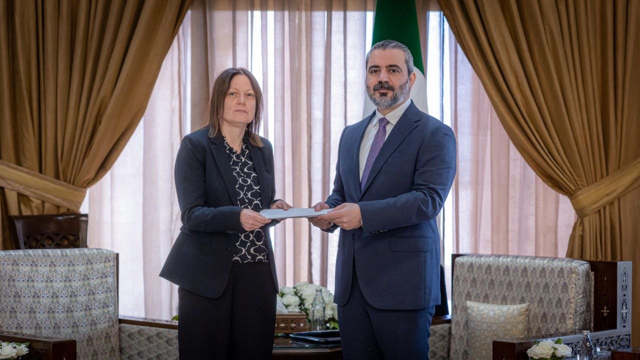 استقبل وزير الخارجية والمغتربين السيد أسعد حسن الشيباني سفيرة مملكة السويد لدى الجمهورية العربية السورية السيدة جيسيكا سفاردستروم في دمشق