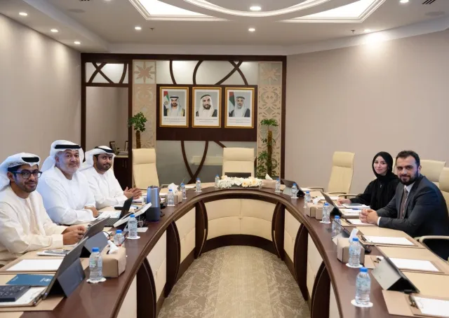 التقى مدير إدارة التعاون الدولي في وزارة الخارجية السيد قتيبة قاديش، نائب مدير عام صندوق أبو ظبي للتنمية بالإنابة السيد راشد الكعبي، في مقر الصندوق في العاصمة أبوظبي
