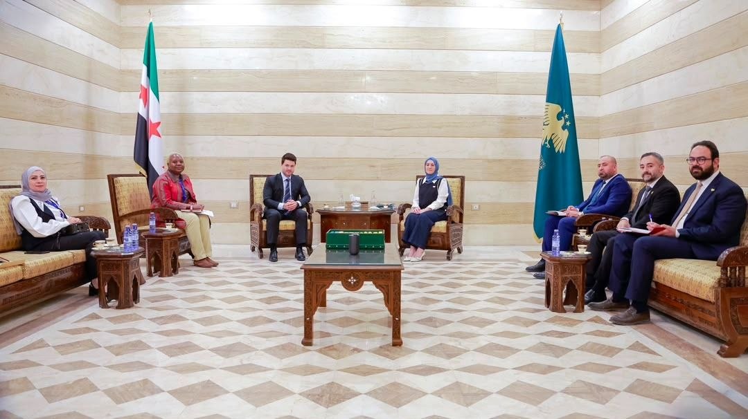 التقت مديرة إدارة المغتربين واللاجئين في وزارة الخارجية والمغتربين السيدة نهلة عثمان مدير بعثة المنظمة الدولية للهجرة في سوريا السيد آش كارل