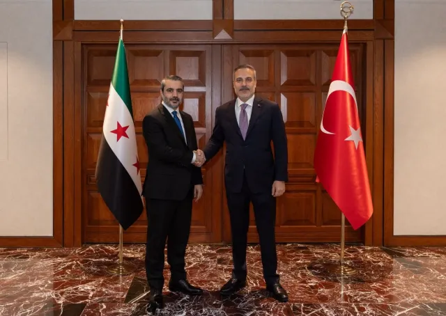 التقى وزير الخارجية والمغتربين السيد أسعد حسن الشيباني، وزير خارجية جمهورية تركيا السيد هاكان فيدان في العاصمة أنقرة