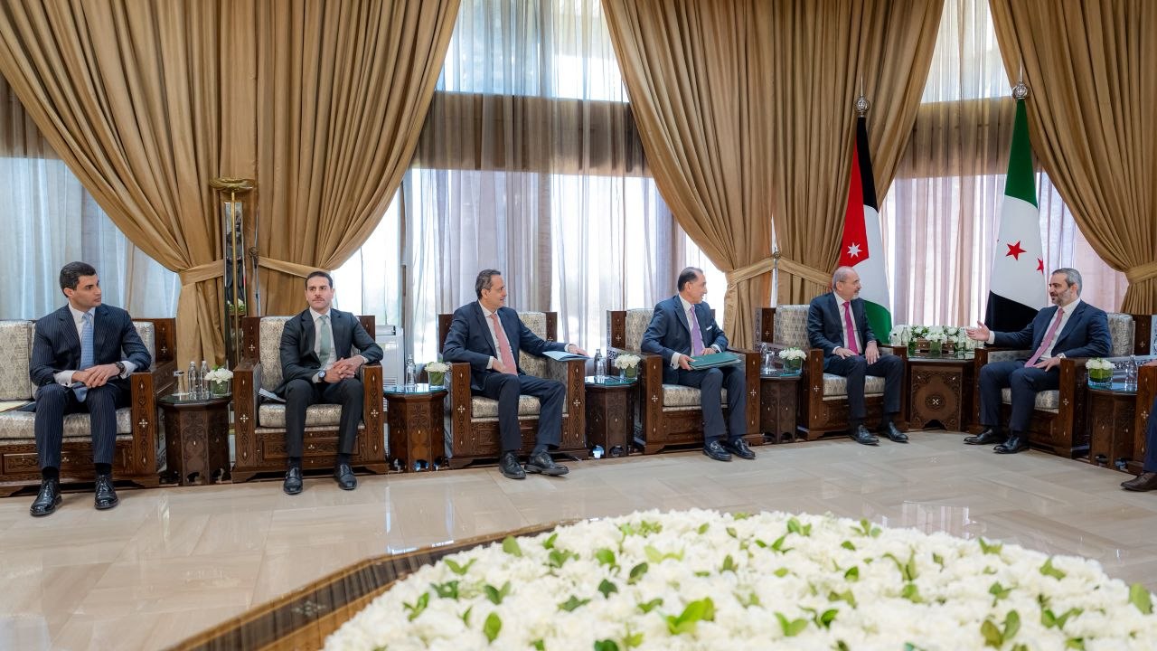 استقبل وزير الخارجية والمغتربين السيد أسعد حسن الشيباني في العاصمة دمشق، نائب رئيس الوزراء وزير الخارجية وشؤون المغتربين الأردني السيد أيمن الصفدي