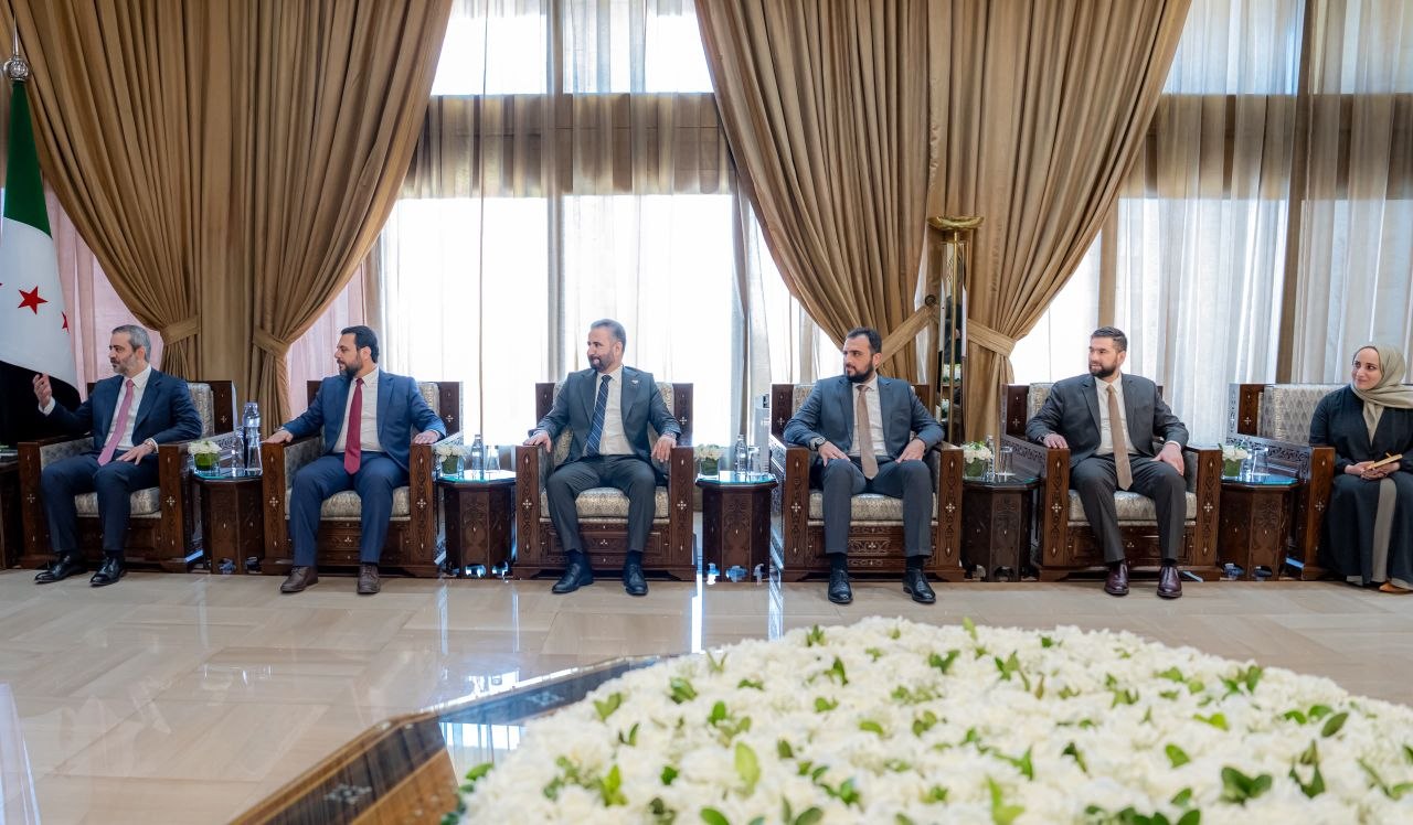 استقبل وزير الخارجية والمغتربين السيد أسعد حسن الشيباني في العاصمة دمشق، نائب رئيس الوزراء وزير الخارجية وشؤون المغتربين الأردني السيد أيمن الصفدي
