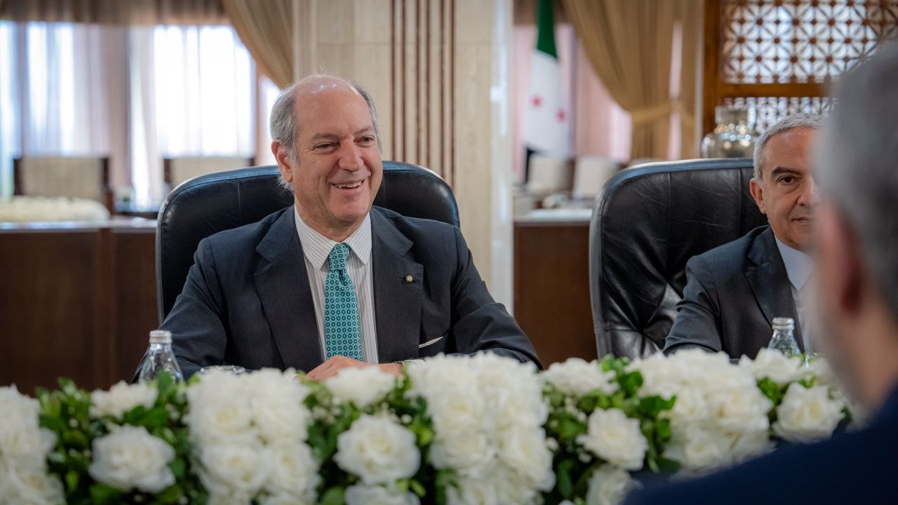 استقبل وزير الخارجية والمغتربين السيد أسعد حسن الشيباني اليوم في العاصمة دمشق، الأمين العام لوزارة الخارجية والتعاون الدولي في الجمهورية الإيطالية السيد ريكاردو غواراليا