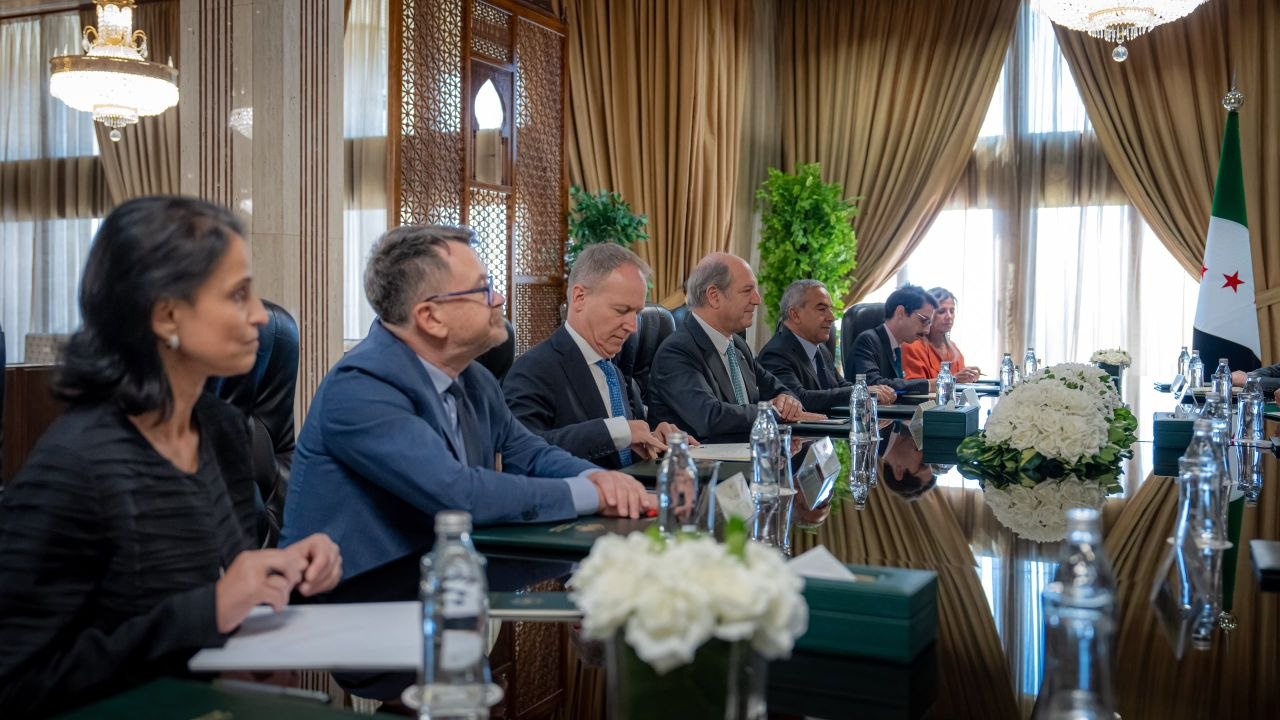 استقبل وزير الخارجية والمغتربين السيد أسعد حسن الشيباني اليوم في العاصمة دمشق، الأمين العام لوزارة الخارجية والتعاون الدولي في الجمهورية الإيطالية السيد ريكاردو غواراليا