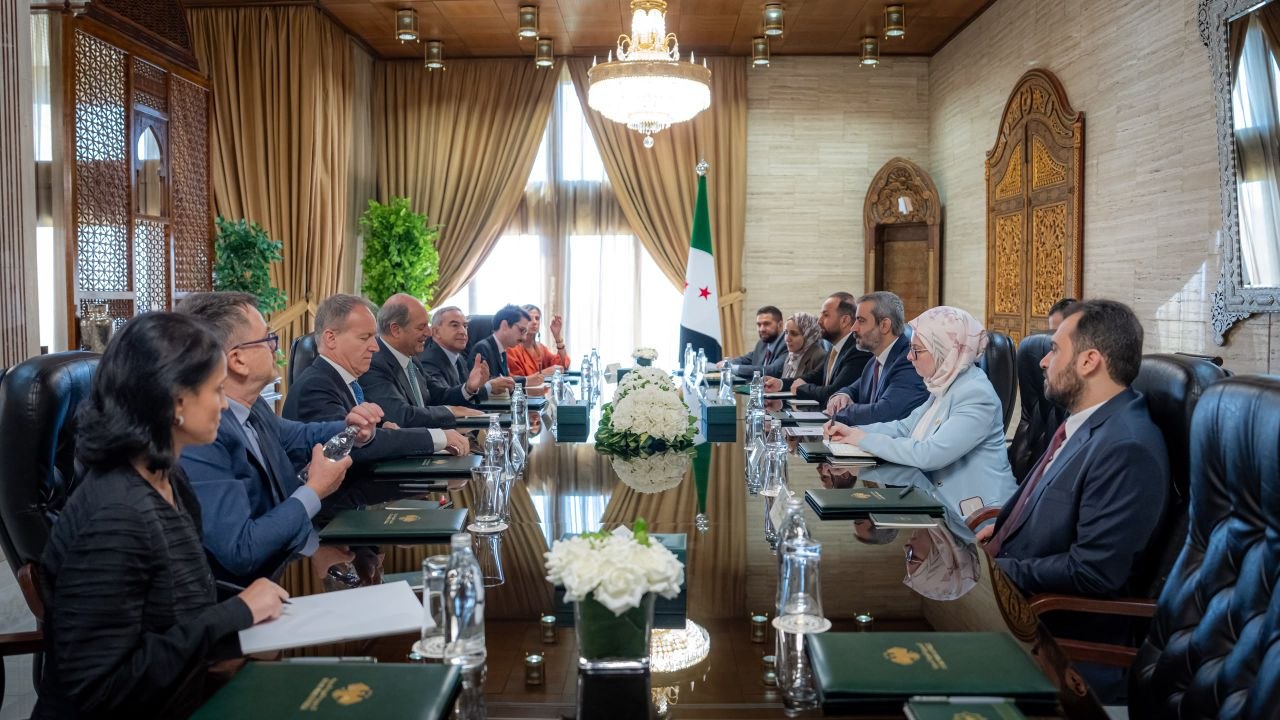 استقبل وزير الخارجية والمغتربين السيد أسعد حسن الشيباني اليوم في العاصمة دمشق، الأمين العام لوزارة الخارجية والتعاون الدولي في الجمهورية الإيطالية السيد ريكاردو غواراليا