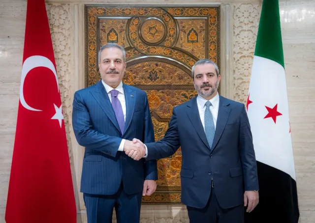 استقبل وزير الخارجية والمغتربين السيد أسعد حسن الشيباني اليوم في العاصمة دمشق، وزير خارجية جمهورية تركيا السيد هاكان فيدان