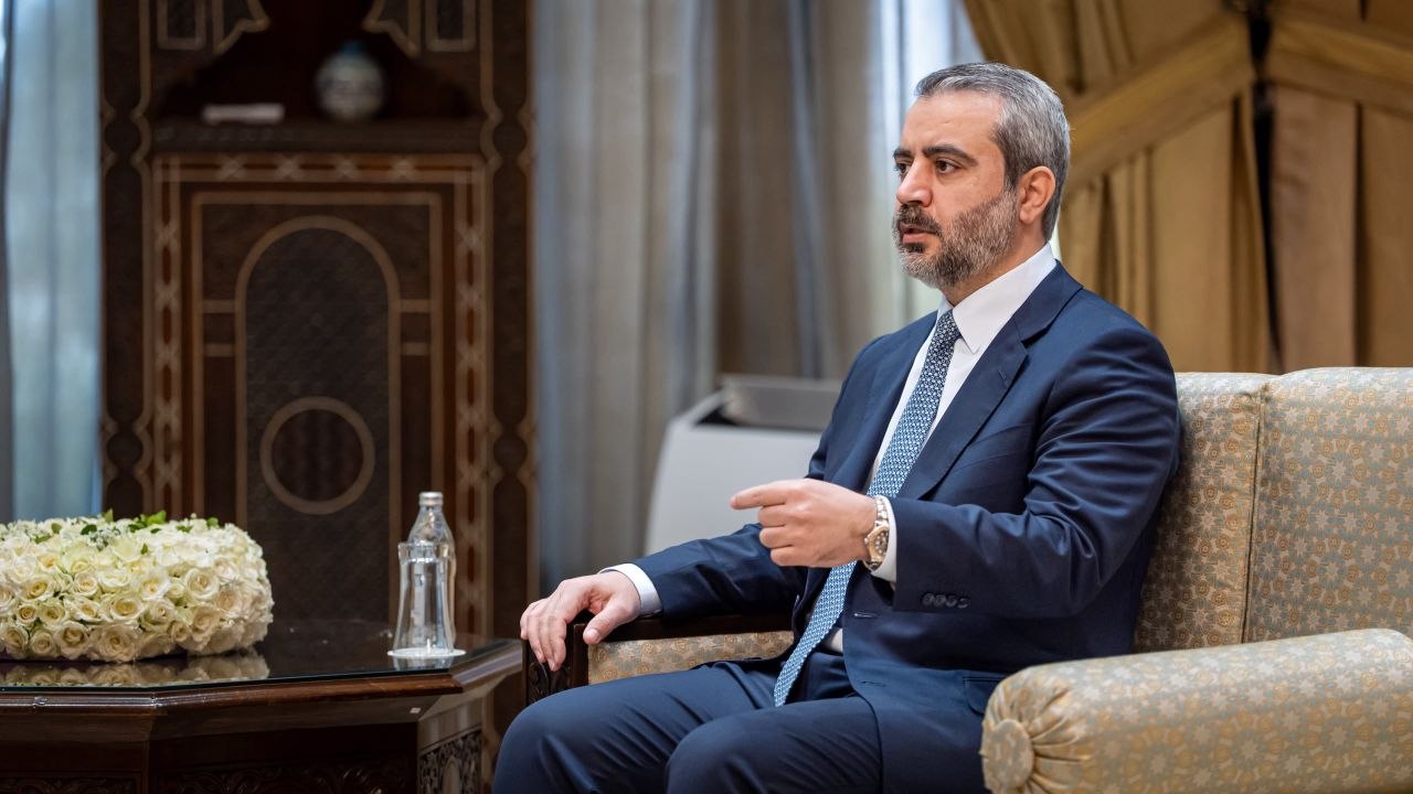 استقبل فخامة رئيس الجمهورية السيد أحمد الشرع ووزير الخارجية والمغتربين السيد أسعد حسن الشيباني وزير خارجية جمهورية تركيا السيد هاكان فيدان
