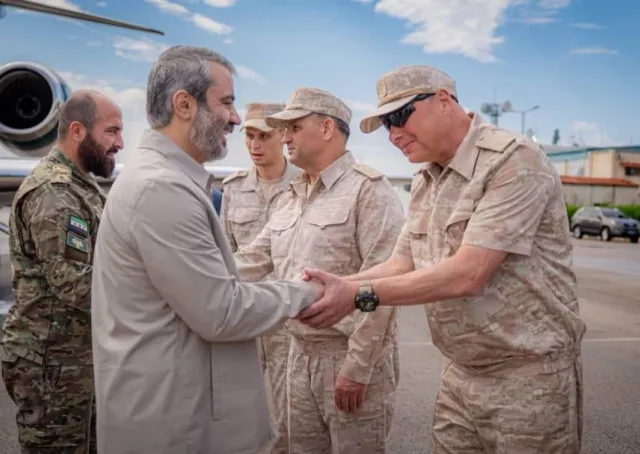 أجرى وزير الخارجية والمغتربين السيد أسعد حسن الشيباني جولة ميدانية داخل مطار اللاذقية الدولي 