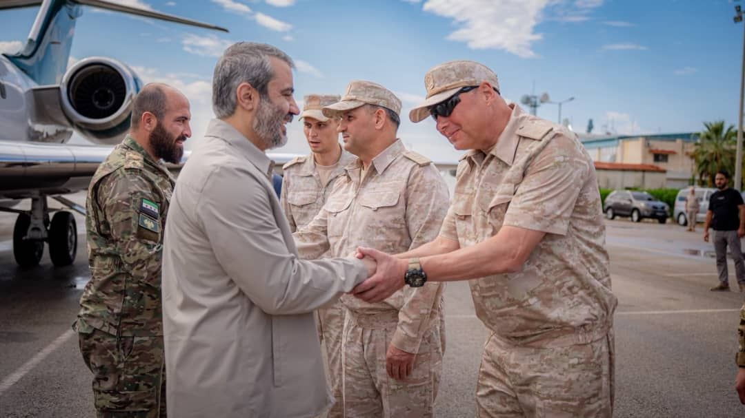 أجرى وزير الخارجية والمغتربين السيد أسعد حسن الشيباني جولة ميدانية داخل مطار اللاذقية الدولي