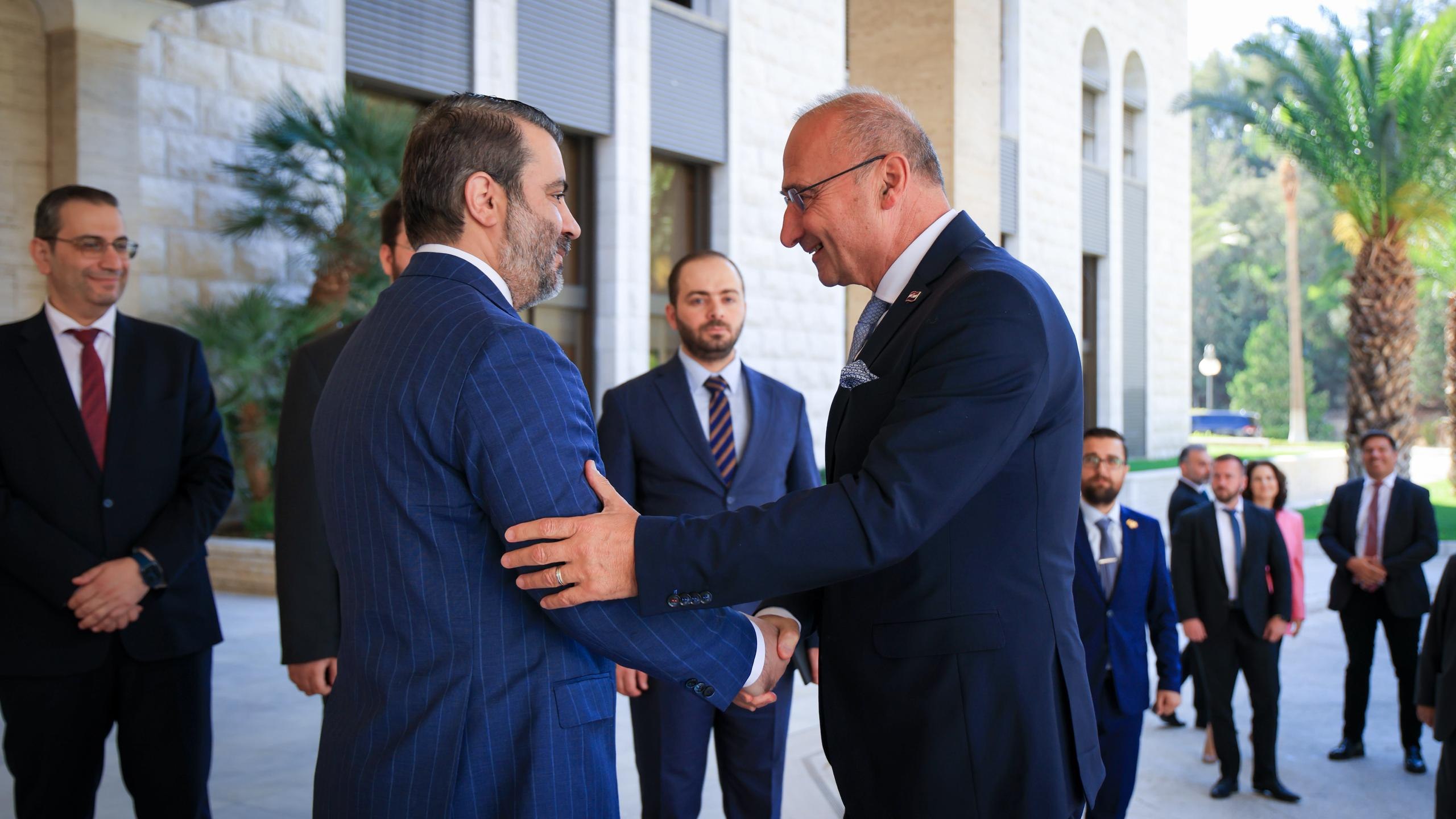The Minister of Foreign Affairs and Expatriates receives his Croatian counterpart.