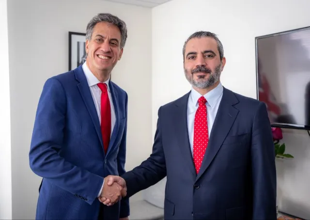 التقى وزير الخارجية والمغتربين السيد أسعد حسن الشيباني وزير خارجية المملكة المتحدة السيد إد ميليباند