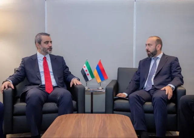 التقى وزير الخارجية والمغتربين السيد أسعد حسن الشيباني، وزير خارجية أرمينيا السيد أرارات ميرزويان