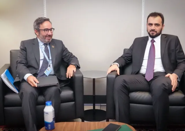 التقى مدير إدارة التعاون الدولي في وزارة الخارجية والمغتربين السيد قتيبة قاديش، وكيل الأمين العام للأمم المتحدة والمدير التنفيذي لمكتب الأمم المتحدة لخدمات المشاريع السيد جورج موريرا دا سيلفا