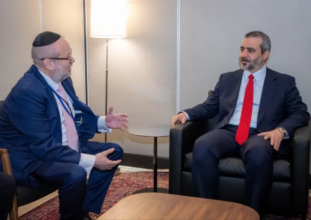 التقى وزير الخارجية والمغتربين السيد أسعد حسن الشيباني المبعوث الأمريكي الخاص لمكافحة معاداة السامية الحاخام يهودا كابلون