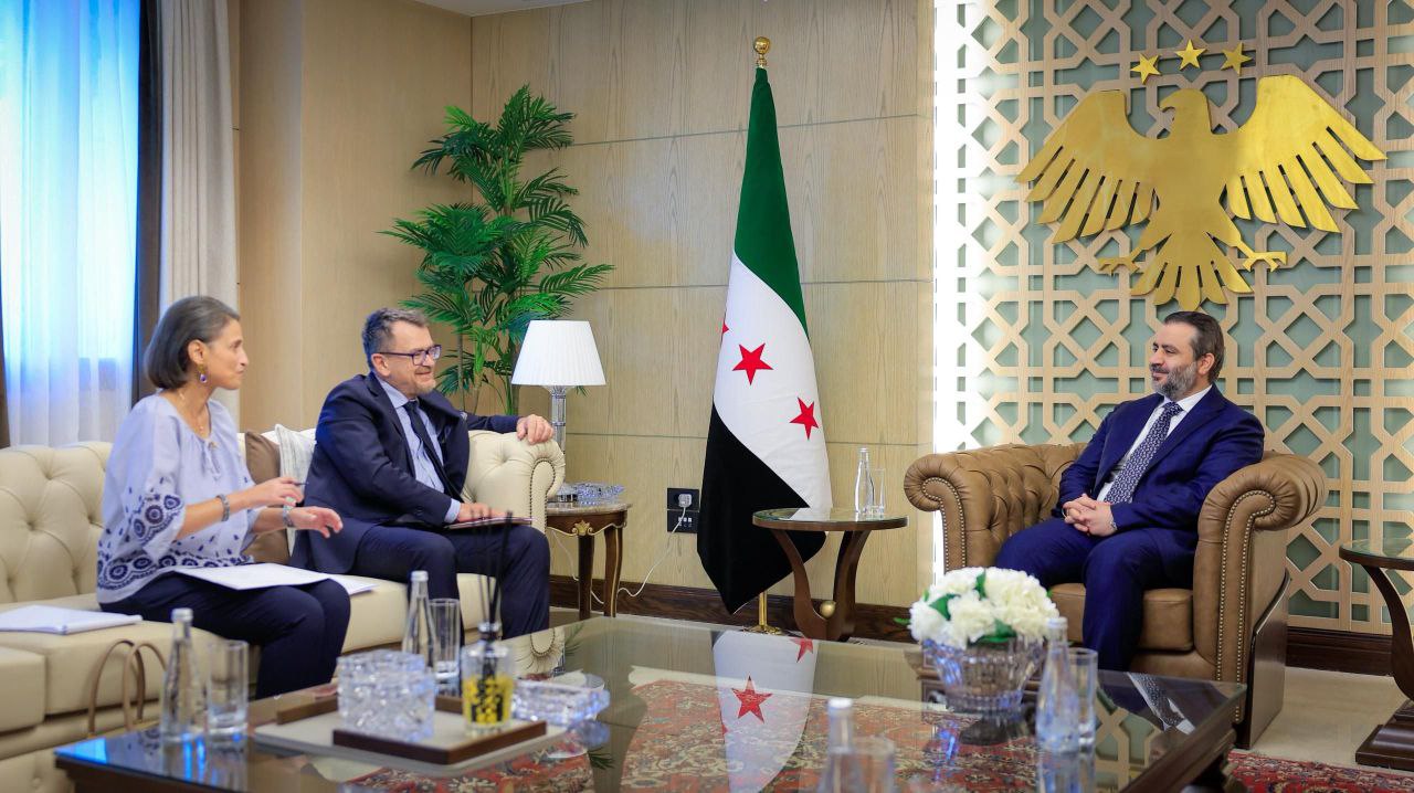 Minister of Foreign Affairs and Expatriates, Mr. Asaad Hassan Al-Shaibani, Receives the Italian Ambassador, Mr. Stefano Rafinian, at the Ministry's Headquarters