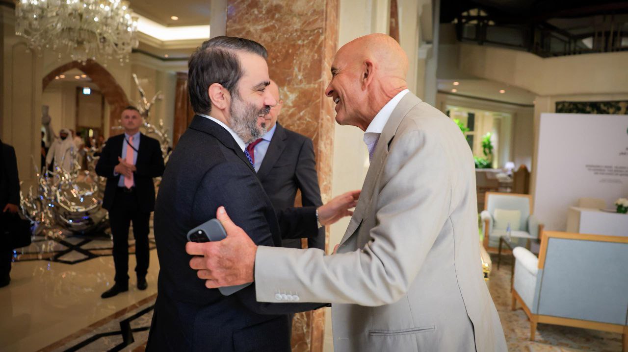 التقى وزير الخارجية والمغتربين السيد أسعد حسن الشيباني بنائب رئيس الوزراء ووزير الخارجية الأردني السيد أيمن الصفدي