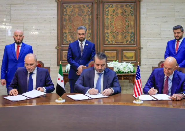 اجتماع ثلاثي في دمشق بين سوريا والولايات المتحدة والأردن يضع خارطة طريق شاملة لحل أزمة السويداء