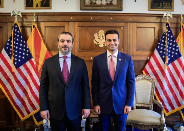 وزير الخارجية والمغتربين السيد أسعد حسن الشيباني يلتقي في واشنطن النائب الأمريكي عن ولاية أريزونا إيب حمادة