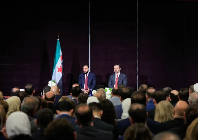 التقى فخامة السيد الرئيس أحمد الشرع، يرافقه وزير الخارجية والمغتربين السيد أسعد حسن الشيباني وعدد من الوزراء، وفدًا من أبناء الجالية السورية في الولايات المتحدة الأمريكية