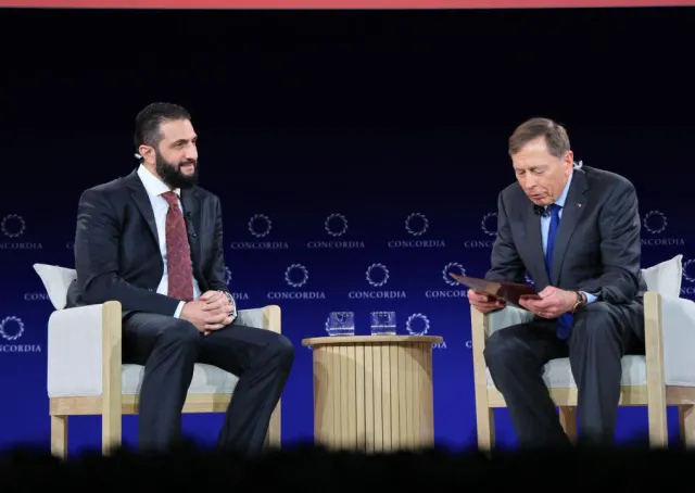 في إطار مشاركتهما في قمة كونكورديا المنعقدة في نيويورك، حضر فخامة رئيس الجمهورية السيد أحمد الشرع ووزير الخارجية والمغتربين السيد أسعد حسن الشيباني جانبًا من فعاليات القمة