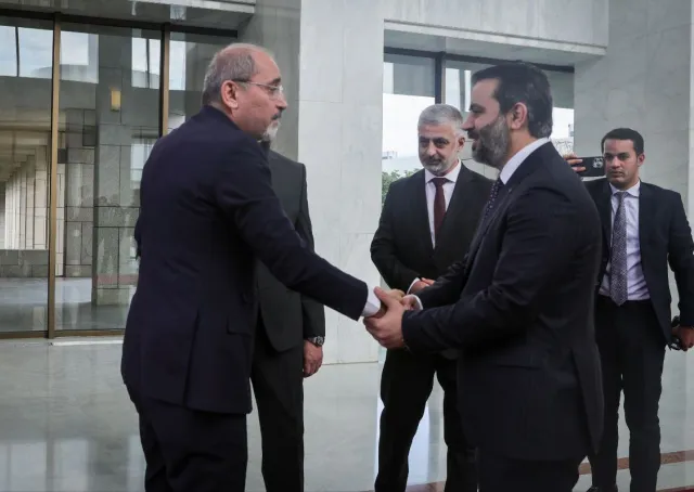 Commander Ahmad Al-Sharaa and Syrian Foreign Minister Mr. Assad Shibani meet with Jordanian Deputy Prime Minister and Minister of Foreign Affairs and Expatriates Ayman Safadi and his accompanying delegation in the capital, Damascus.