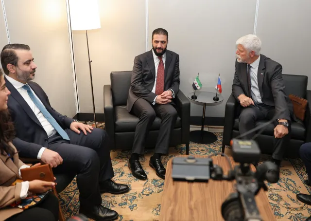 President Al-Sharaa Meets Czech President Pavel on Sidelines of UNGA 80