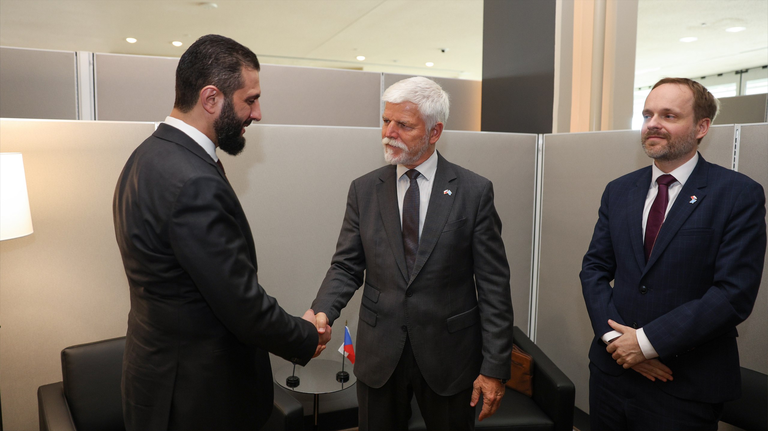 President Al-Sharaa Meets Czech President Pavel on Sidelines of UNGA 80