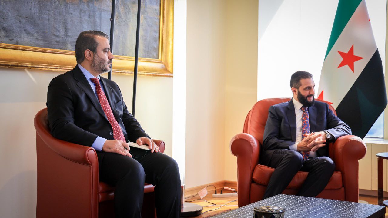 فخامة رئيس الجمهورية العربية السورية السيد أحمد الشرع، يرافقه وزير الخارجية والمغتربين السيد أسعد حسن الشيباني يلتقي برئيسة وزراء إيطاليا السيدة جورجيا ميلوني