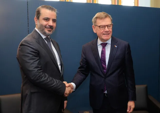 التقى وزير الخارجية والمغتربين السيد أسعد حسن الشيباني بوزير خارجية ألمانيا السيد يوهان فاديفول