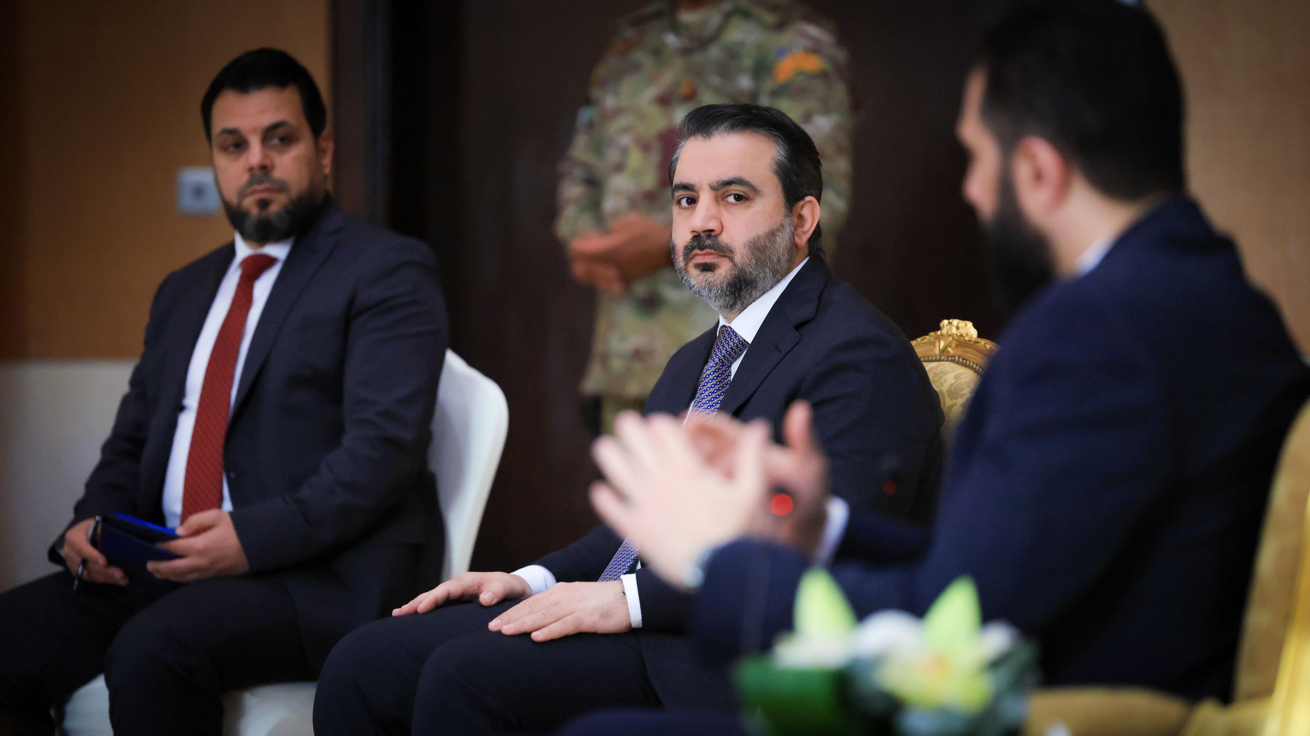 التقى رئيس الجمهورية السيد أحمد الشرع، برفقة وزير الخارجية والمغتربين السيد أسعد حسن الشيباني، وفدًا من الجالية السورية في دولة الكويت