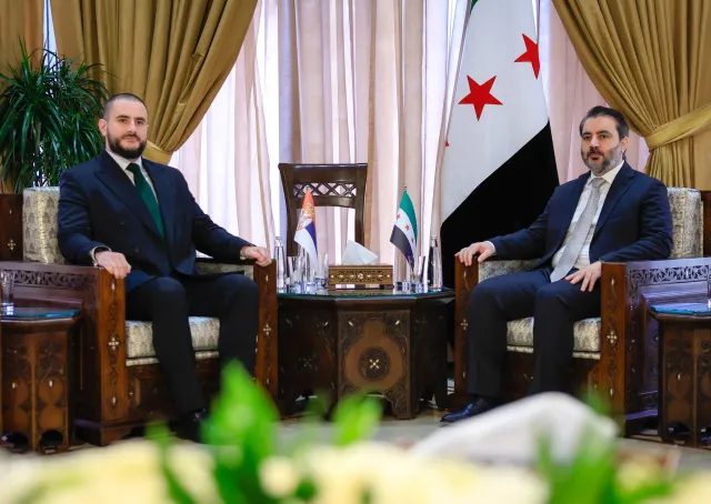 وزير الخارجية والمغتربين السيد أسعد حسن الشيباني يلتقي في دمشق وفدًا من الجمهورية الصربية برئاسة السيد أسامة زوكورليتش وزير الدولة للمصالحة والتعاون الإقليمي والاستقرار الاجتماعي