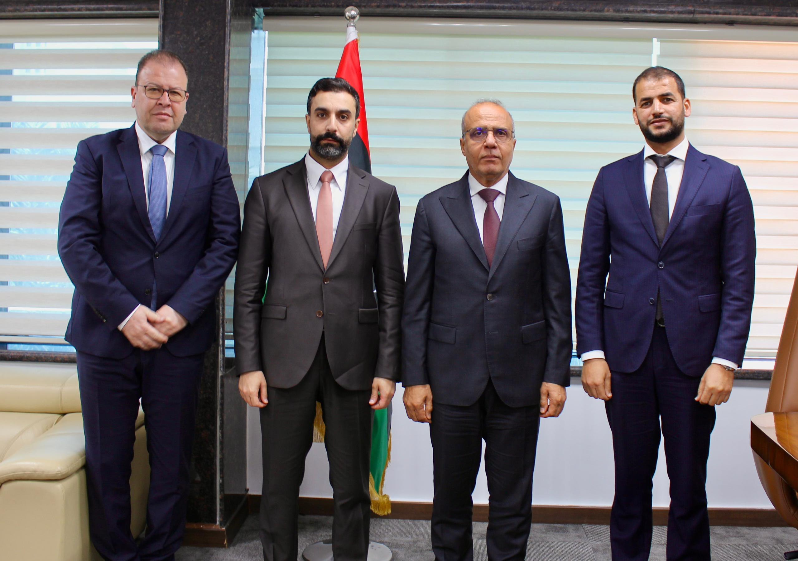التقى الوفد التقني لوزارة الخارجية والمغتربين بعضو المجلس الرئاسي في دولة ليبيا الشقيقة السيد عبد الله اللافي