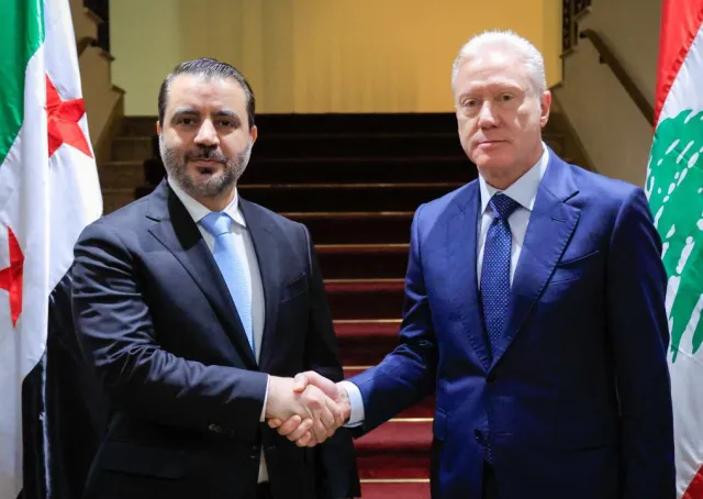 وزير الخارجية والمغتربين السيد أسعد حسن الشيباني يلتقي نظيره اللبناني السيد يوسف رجى في بيروت