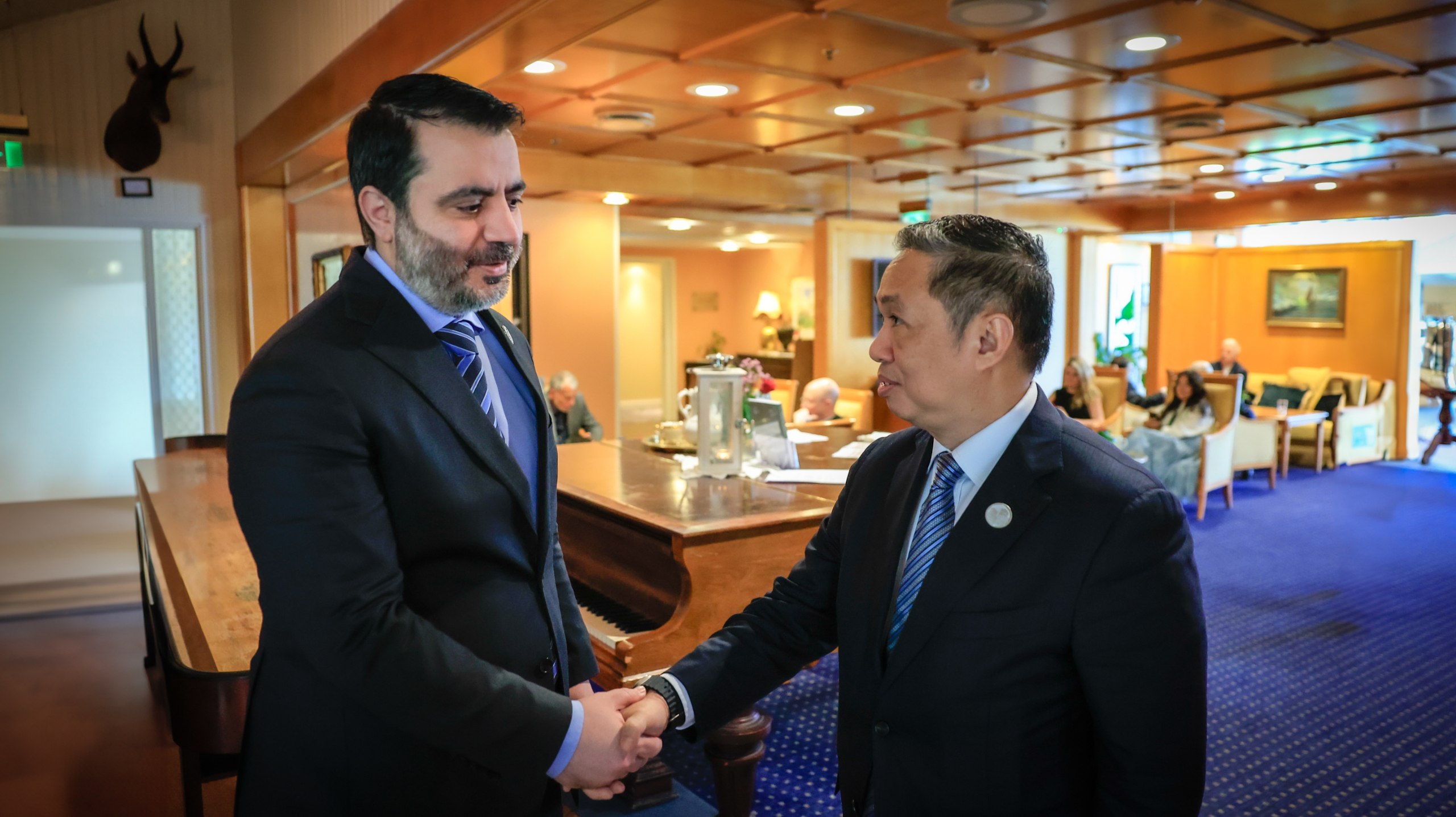 Foreign Minister Al-Shaibani Meets Indonesian Deputy Foreign Minister on Sidelines of Oslo Forum for Peace