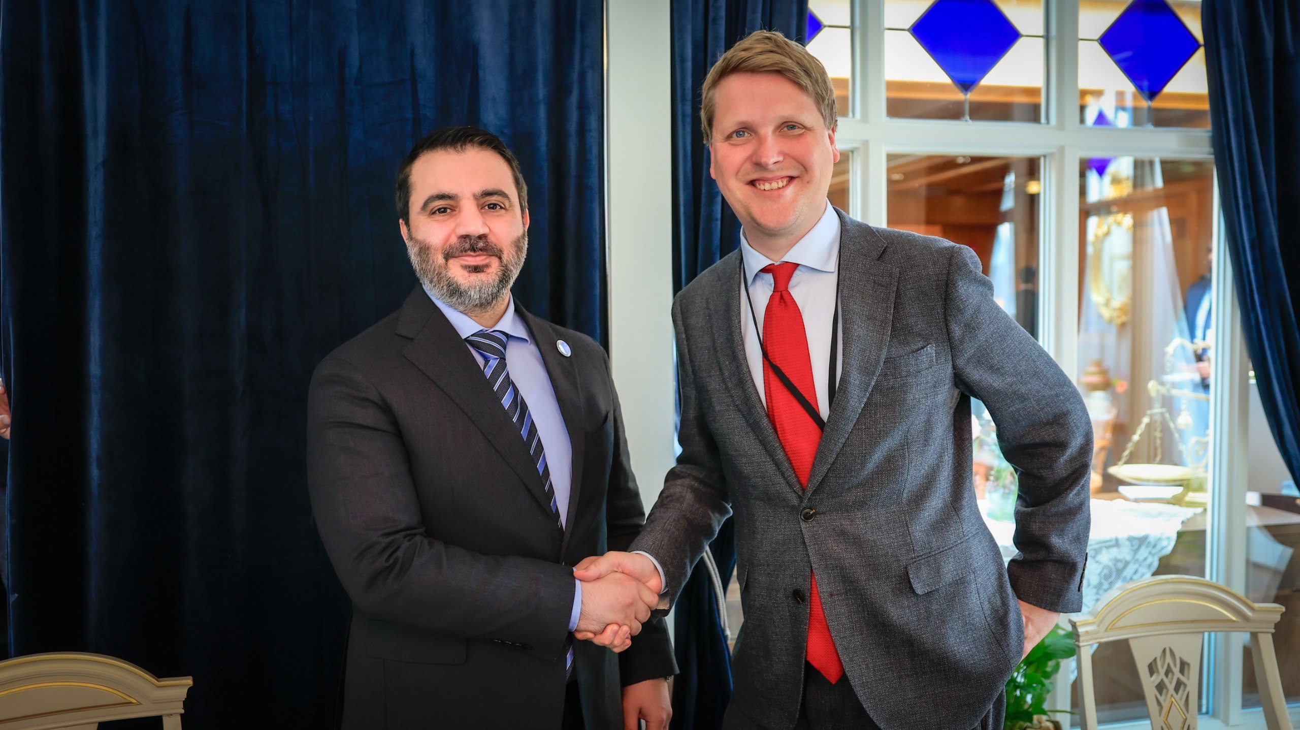 Al-Shaibani Meets Norwegian Minister of International Development on Sidelines of Oslo Forum for Peace