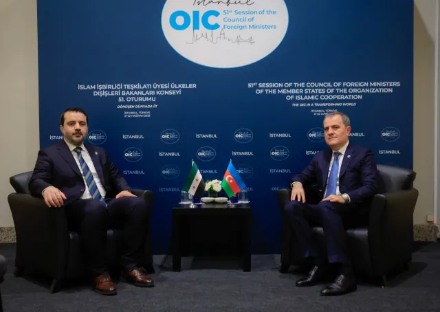 The Minister of Foreign Affairs and Expatriates Meets with His Azerbaijani Counterpart