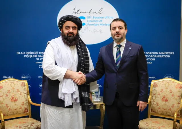 Foreign Minister Asaad Hassan Al-Shaibani Meets with The Foreign Minister of The Islamic Emirate of Afghanistan