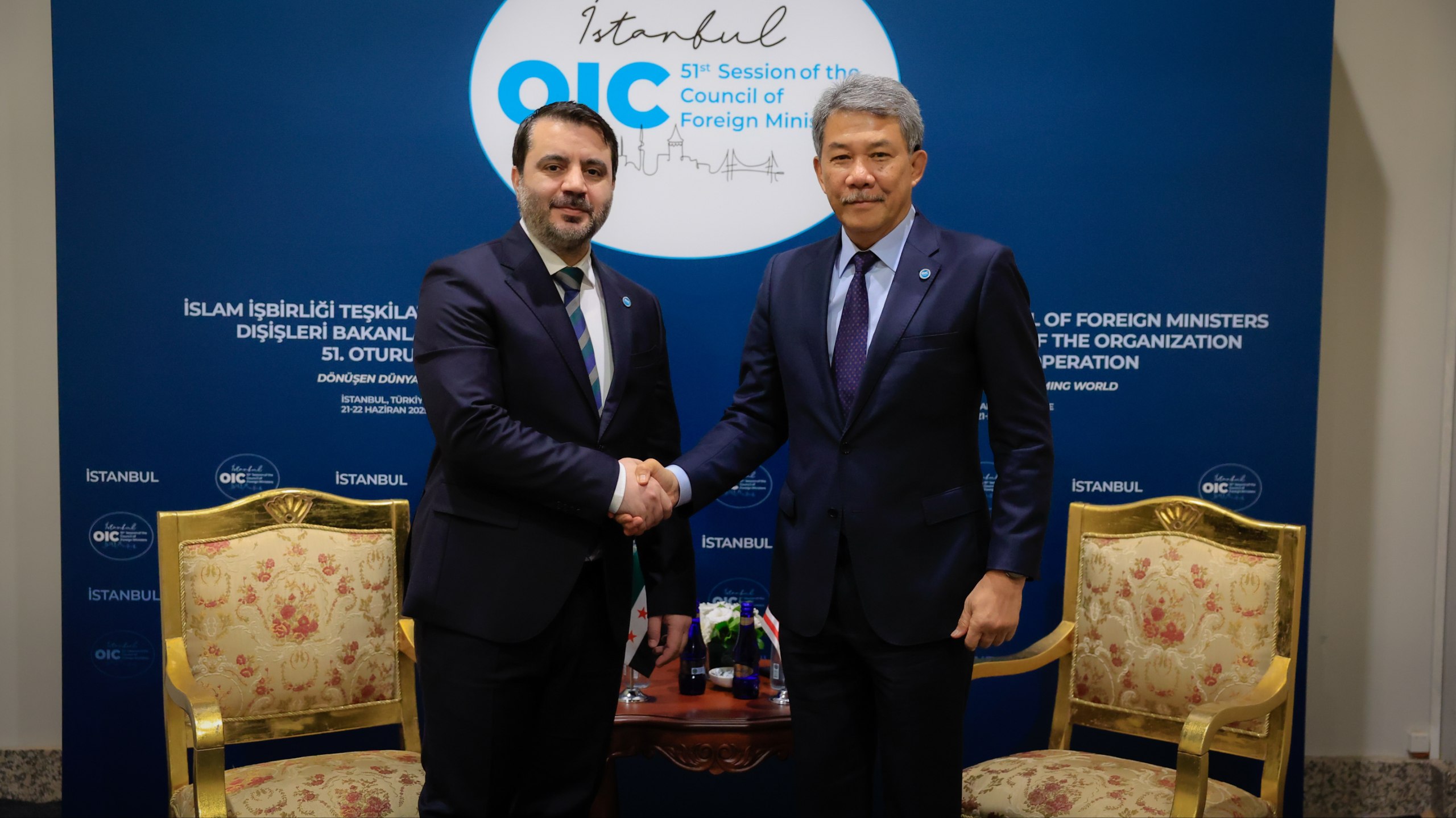 يلتقي وزير الخارجية والمغتربين السيد أسعد حسن الشيباني السيد محمد حسن وزير الخارجية الماليزي